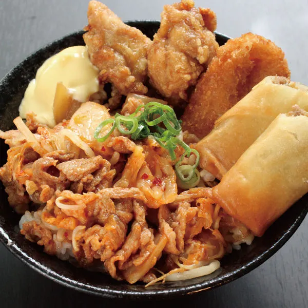 豚キムチ丼(500)(唐揚2+コロッケ1+春巻1)